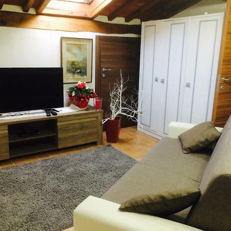 Ferienwohnung Mansarda Degli Ulivi Rigomagno Exterior foto