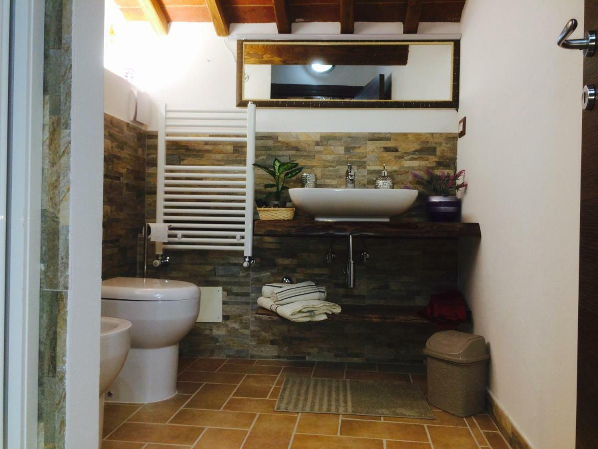 Ferienwohnung Mansarda Degli Ulivi Rigomagno Exterior foto